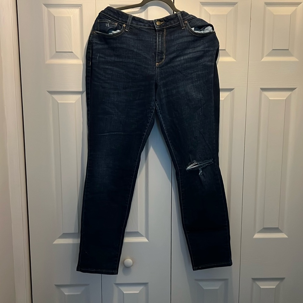 Sonoma distressed skinny jeans-nice stretch worn minimally